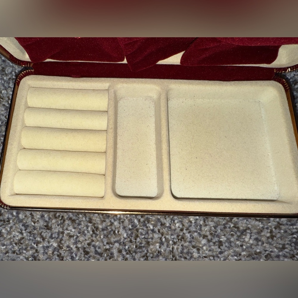 Vintage red jewelry box - Picture 5 of 9